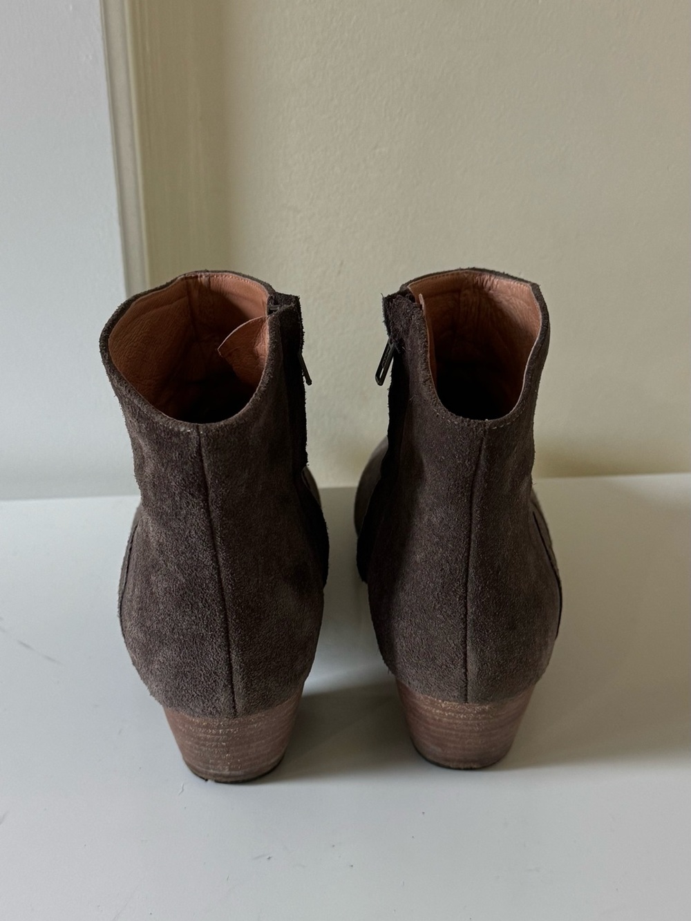 Aldo Dark Brown Suede Ankle Booties Size 7 - Picture 3 of 4